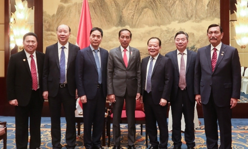 印尼總統佐科會見控股集團董事長陳士良等中國企業家