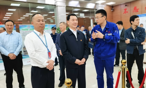 全國(guó)人大常委會(huì)委員、社會(huì)委副主任委員秦生祥蒞臨桐昆嘉興石化調(diào)研