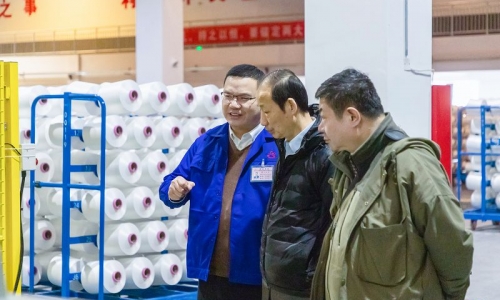 中國(guó)化學(xué)纖維工業(yè)協(xié)會(huì)會(huì)長(zhǎng)陳新偉蒞臨桐昆恒陽(yáng)調(diào)研