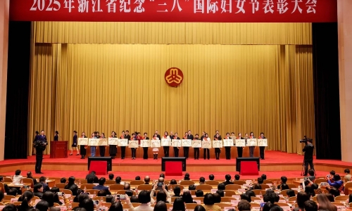 祝賀！桐昆這支創(chuàng)新團(tuán)隊(duì)，摘得“全國巾幗文明崗”