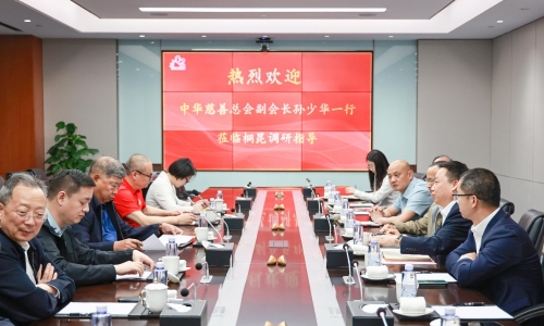 中華慈善總會(huì)副會(huì)長(zhǎng)孫少華蒞臨桐昆調(diào)研