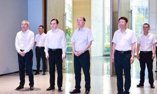 深化產改賦能 慰問勞模先進丨浙江省人大常委會副主任、省總工會主席劉忻蒞臨桐昆