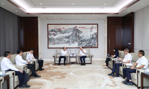 中國化學黨委書記、董事長莫鼎革一行蒞臨桐昆調研